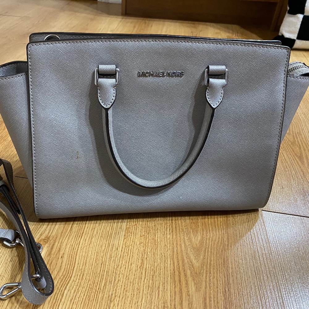 Michael Kors Selma purse
